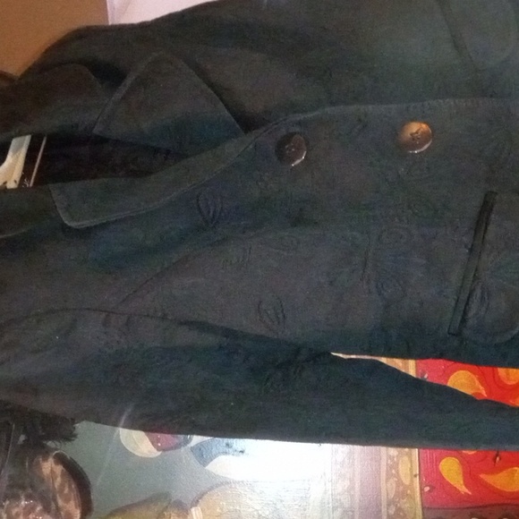 Cute black jacket - Picture 2 of 4